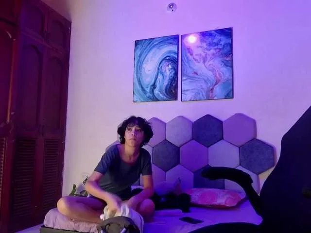 Offline 2006-tgn on BongaCams