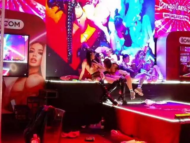 Freechat AddictiveT on BongaCams