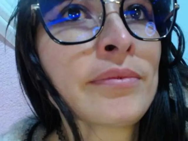 Freechat alexandra-94 on BongaCams