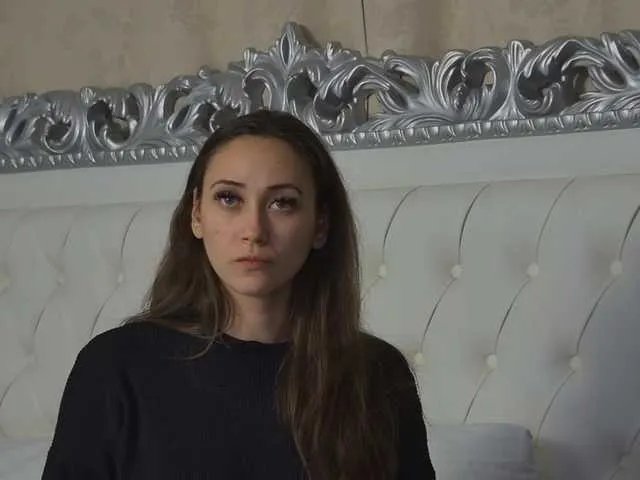 Offline AliceMunro on BongaCams