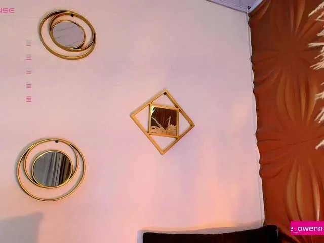 Offline Aliceowenn on BongaCams