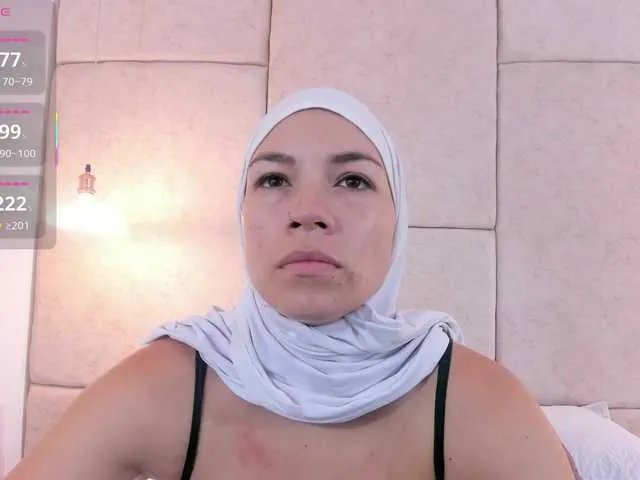 Freechat amira-s on BongaCams