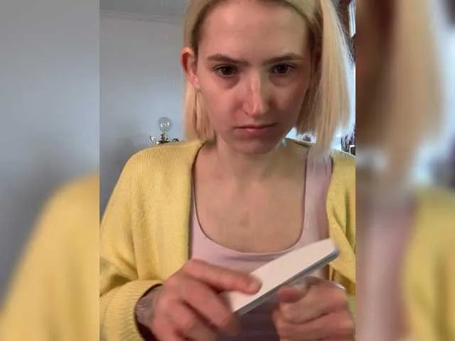 Offline Asya-baby on BongaCams