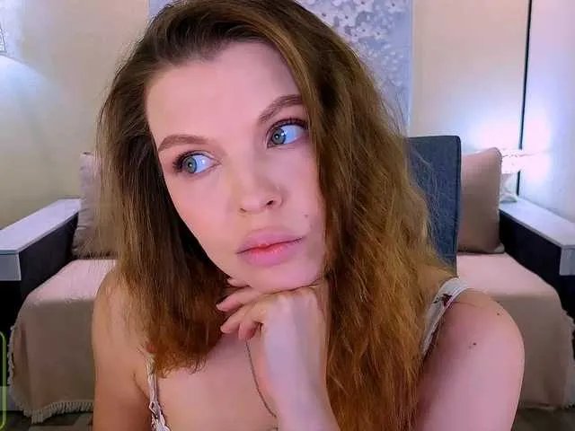 Offline AureliaFly on BongaCams