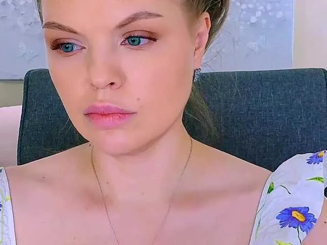 Offline AureliaFly on BongaCams