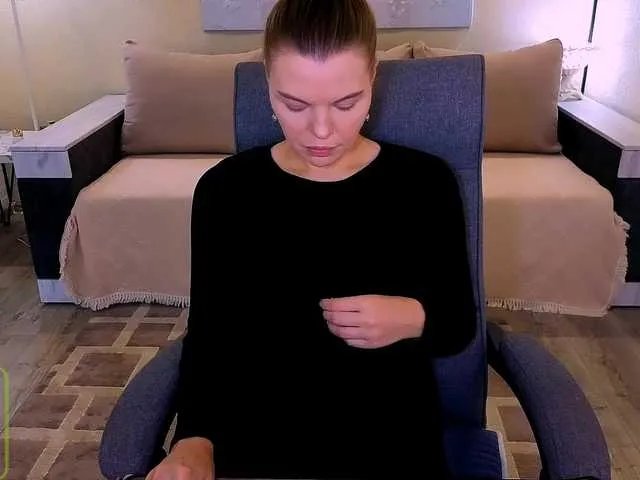 Offline AureliaFly on BongaCams