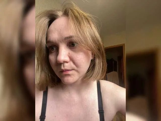 Offline BellaMrr on BongaCams