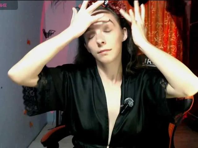 Offline bellaqueen0701 on BongaCams