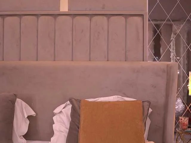 Offline BlairSander on BongaCams