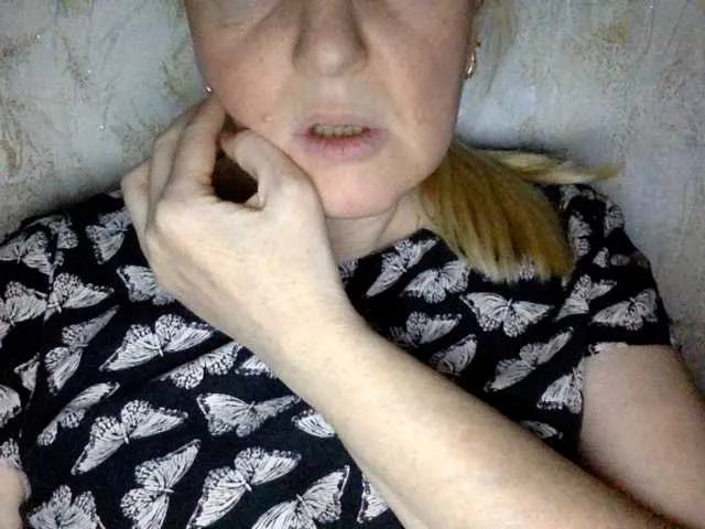 Offline BlondyVio on BongaCams