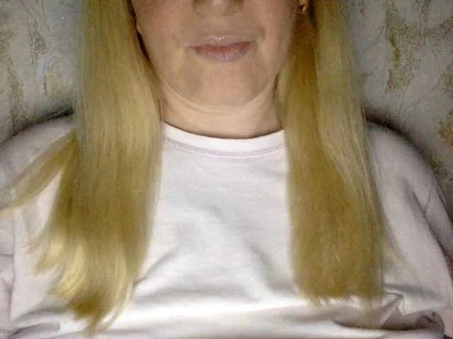 Offline BlondyVio on BongaCams