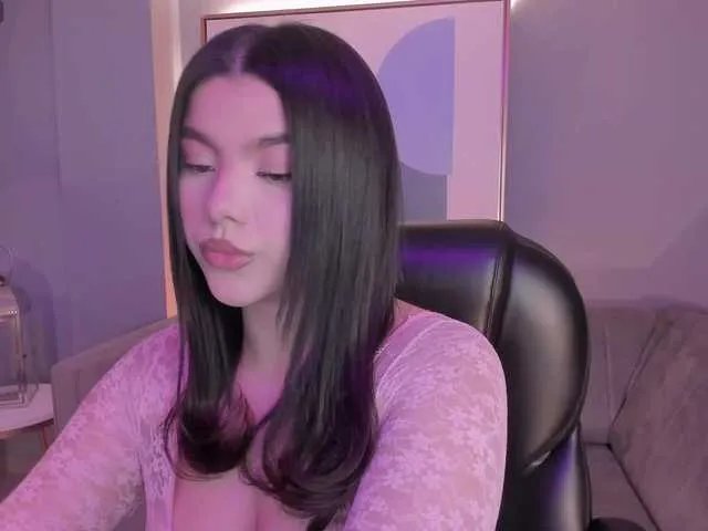 Freechat CandaseRussell on BongaCams