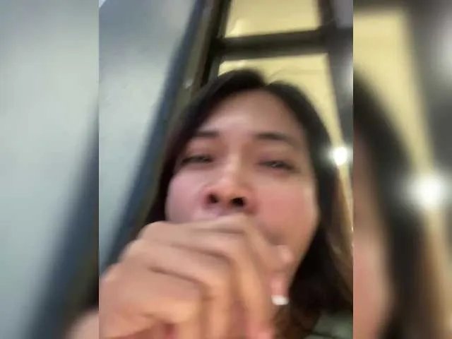 Freechat candicelovee on BongaCams