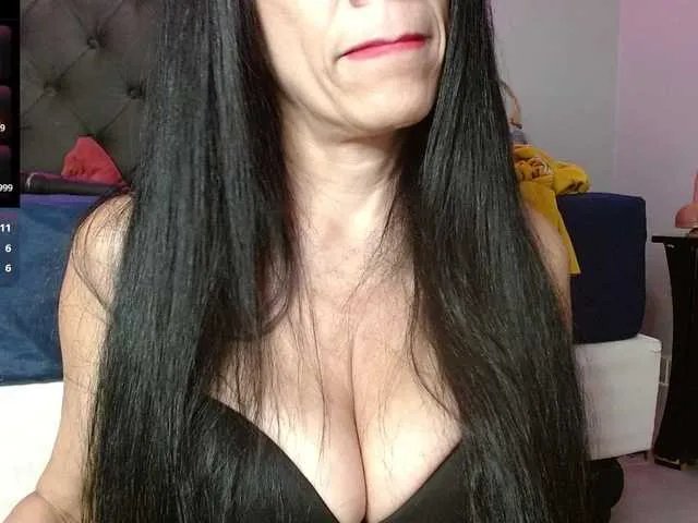 Offline CharlotteLemke on BongaCams