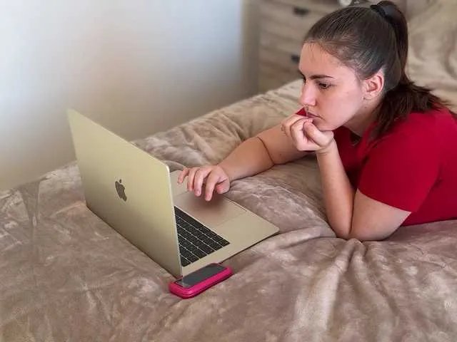 Freechat claireheart on BongaCams