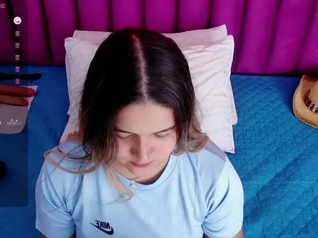 Offline collegepawglovedaddy on BongaCams