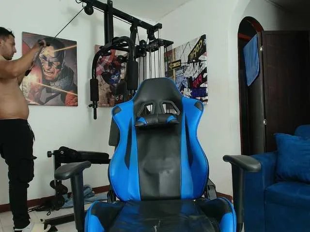 Offline couplee-horny on BongaCams