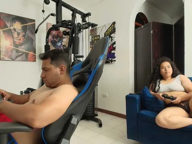 Offline couplee-horny on BongaCams