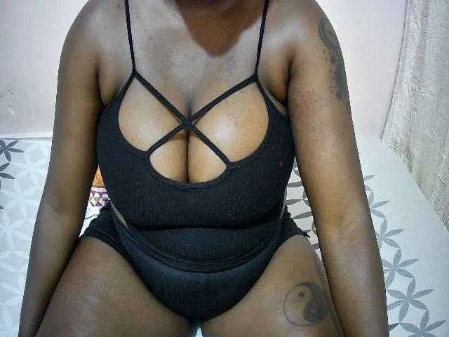 Freechat creamy-squirter on BongaCams