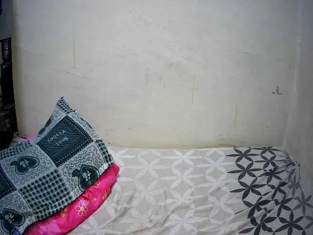 Freechat creamy-squirter on BongaCams