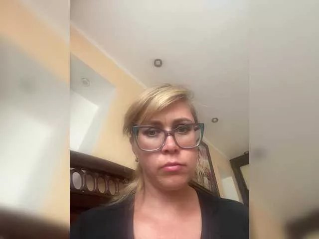 Freechat Crystal00Girl on BongaCams