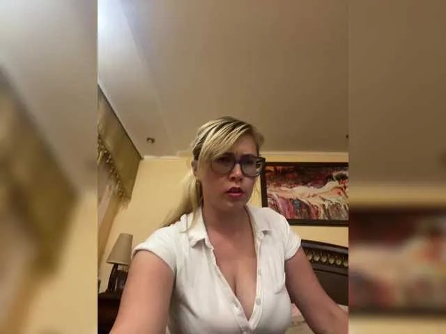 Freechat Crystal00Girl on BongaCams