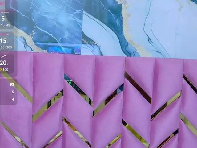 Offline curvybrunnett on BongaCams