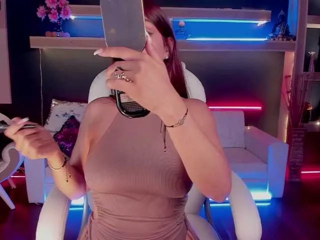 Offline DannieSmith1 on BongaCams