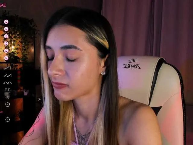 Offline DarlaBelle on BongaCams