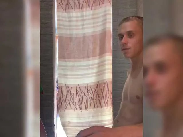 Offline Dmeesk on BongaCams