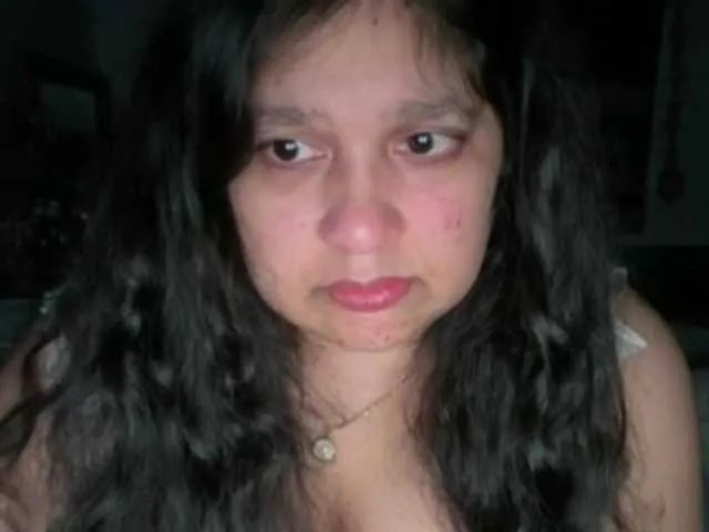 Offline DUMBHOEMELANIE on BongaCams