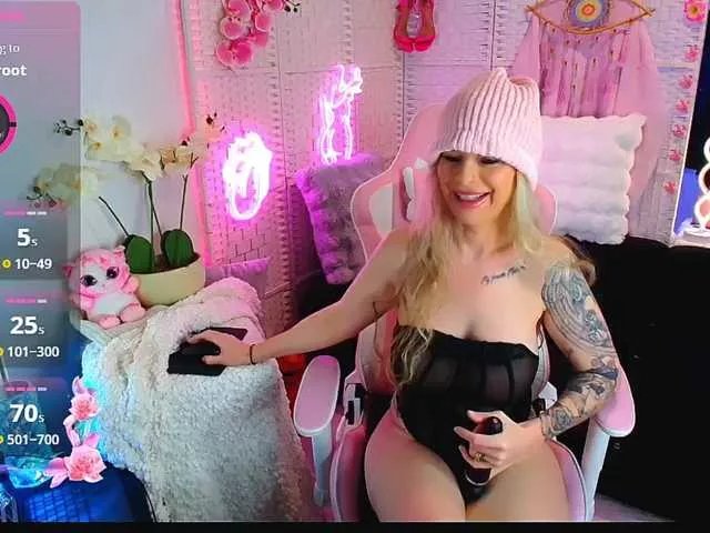 Freechat EllieKarrX on BongaCams