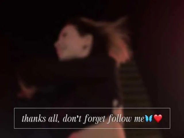 Freechat emely1benz on BongaCams