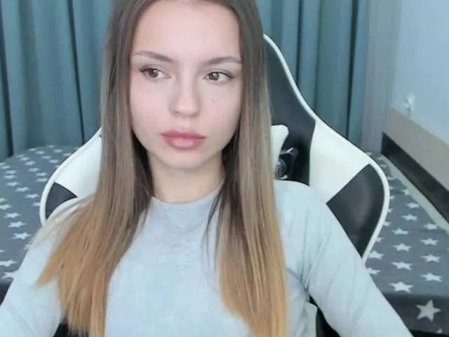 Offline EmilySkout on BongaCams