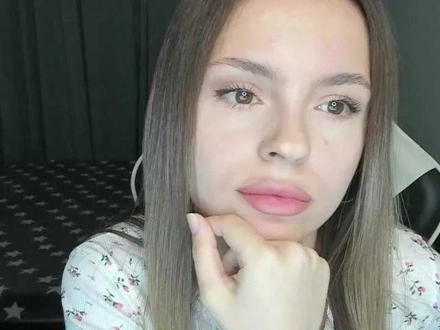 Offline EmilySkout on BongaCams