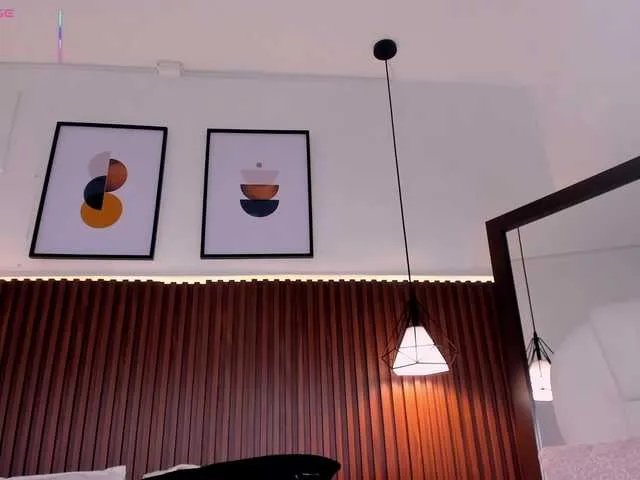 Emma-white on BongaCams 