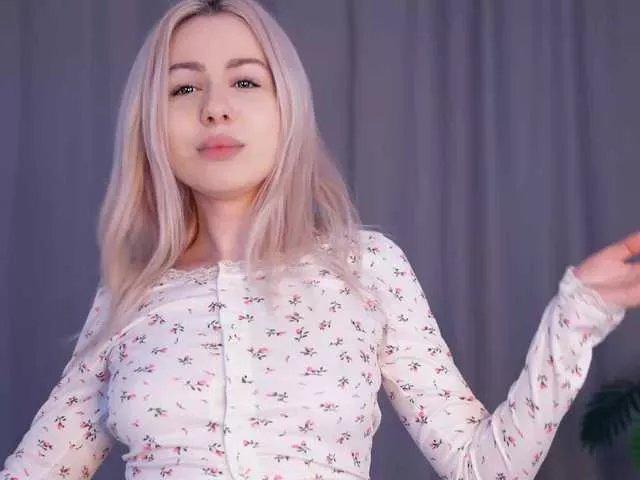 Freechat Emyforu on BongaCams