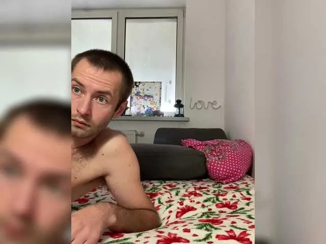 Offline evamaks on BongaCams