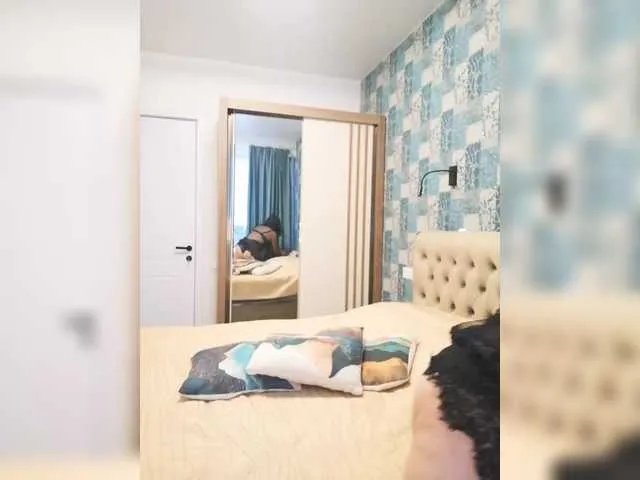 Offline Find-me2 on BongaCams