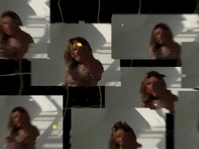 Offline Foxe-Sailey on BongaCams