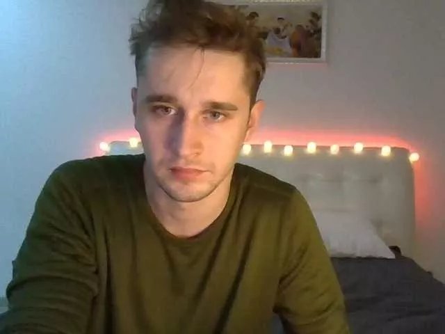 Offline franksalise on BongaCams