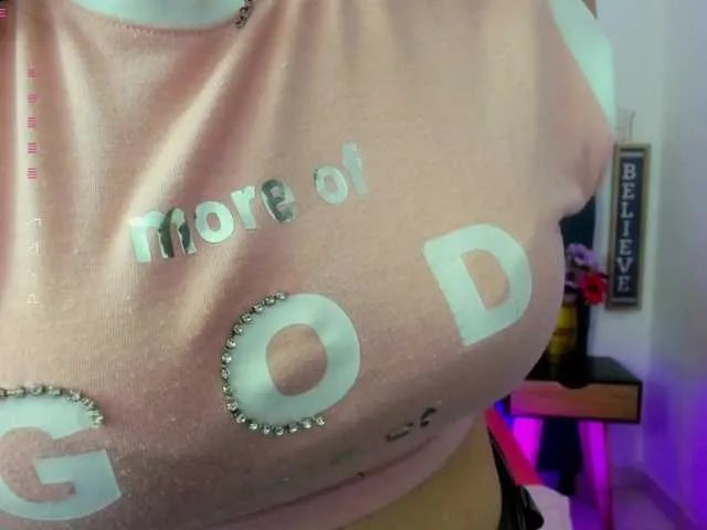 Offline Hellen-star on BongaCams