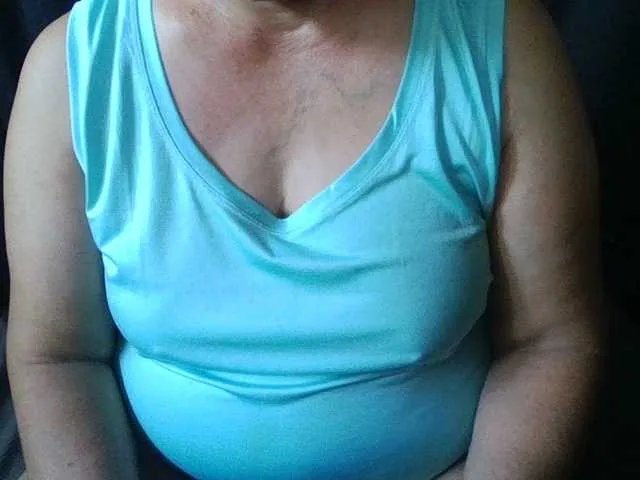 Offline HotSqrt4u on BongaCams