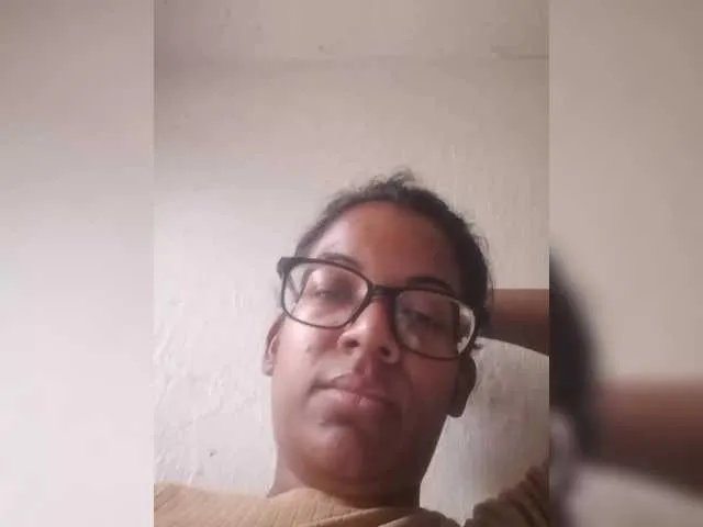 Offline IndianBeaut on BongaCams