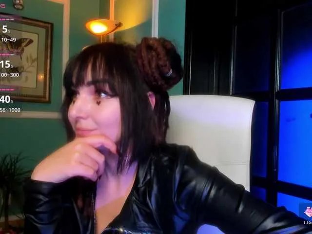 Freechat ingridblondy94 on BongaCams