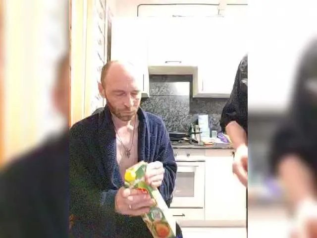 Freechat Innokentiy449 on BongaCams