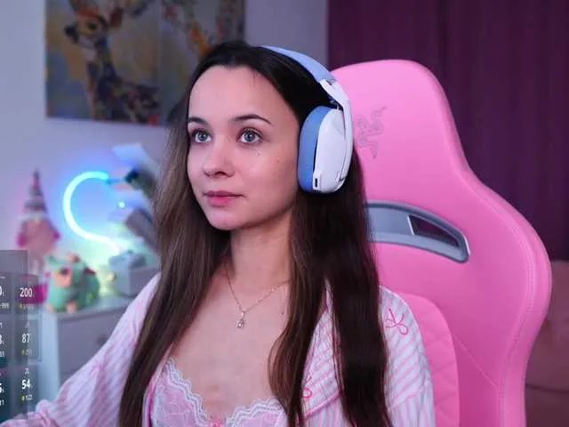 Offline JuicyAngel on BongaCams