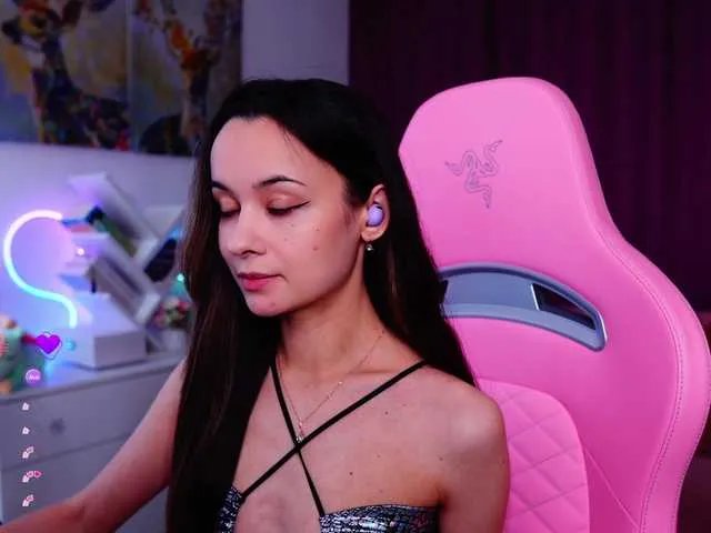 Offline JuicyAngel on BongaCams