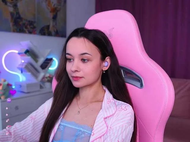 Offline JuicyAngel on BongaCams