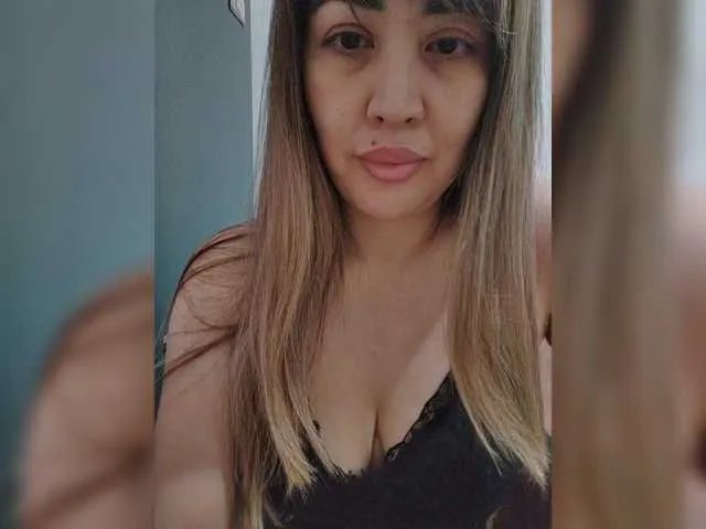 Freechat karina-love on BongaCams